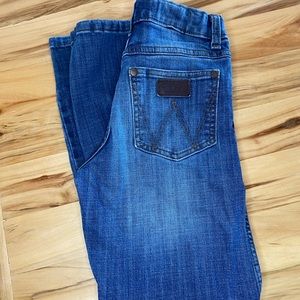 Wrangler retro relaxed boot cut size 12 slim; slightly worn; smoke $ animal free
